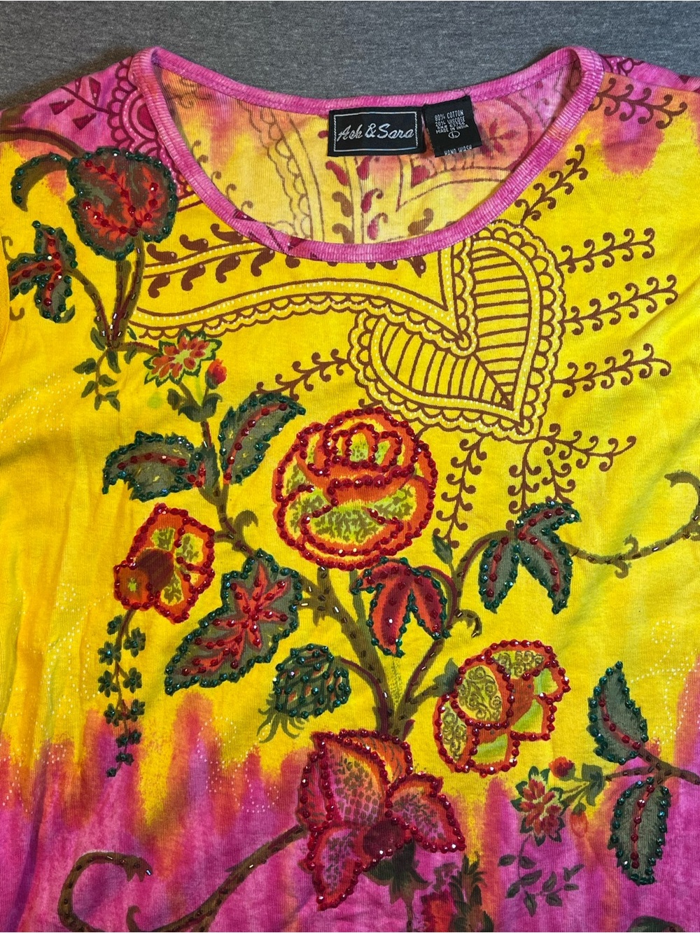 Ash & Sara Y2K Boho Tie Dye Embroidered Sequin Top Size L
Stunning Vintage Y2K
